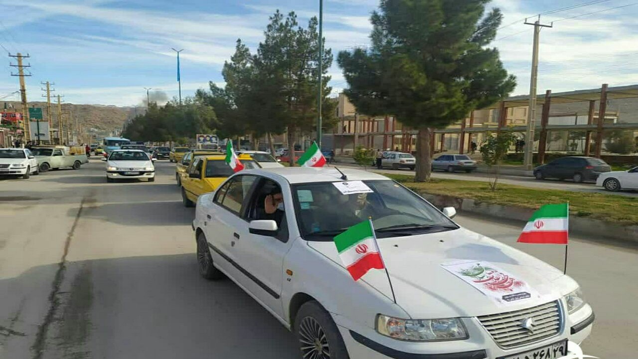 راهپیمایی خودرویی یوم الله ۲۲ بهمن در کرمانشاه + تصاویر
