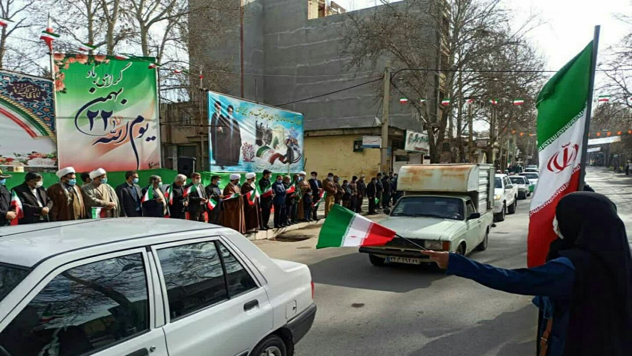 راهپیمایی خودرویی یوم الله ۲۲ بهمن در کرمانشاه + تصاویر