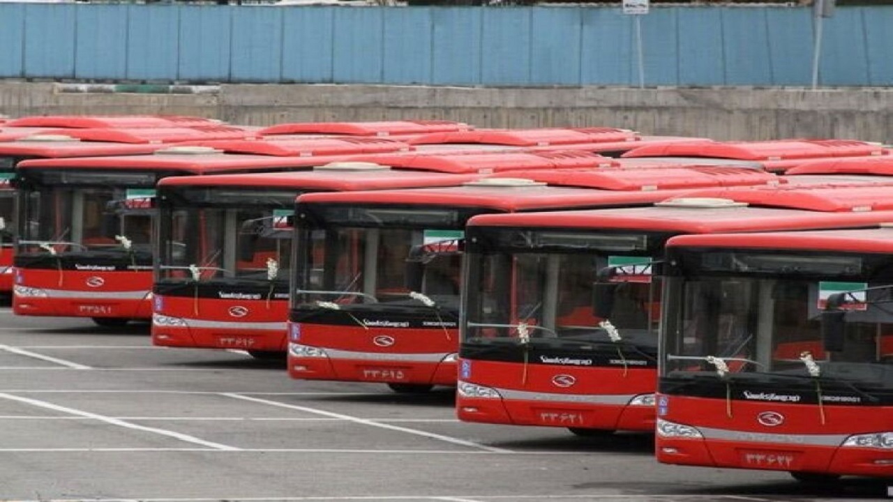 رونمایی از ۴۰ دستگاه اتوبوس جدید تا ۲۰ روز آینده/ امیدواریم اولین خط اتوبوس برقی کشور راه‌اندازی شود