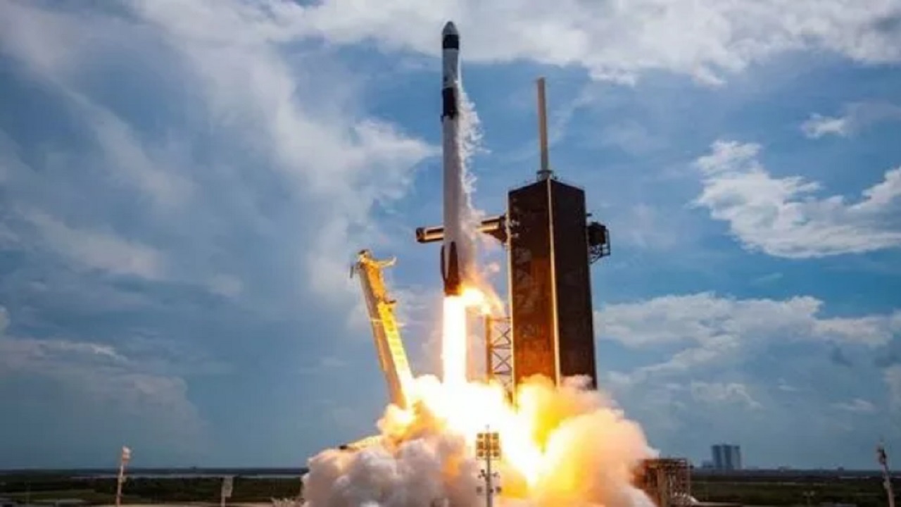 پرتاب ۱۳۳ ماهواره در Falcon 9 توسط ایلان ماسک