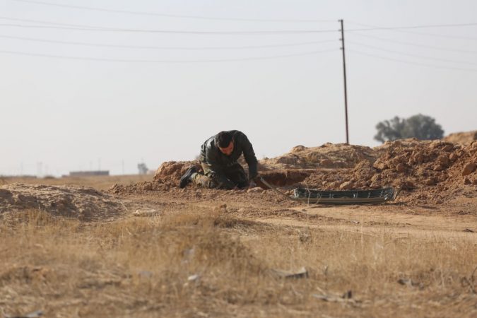 کشف تونل و مخفیگاه‌های تسلیحاتی داعش در شرق صلاح‌الدین + تصاویر