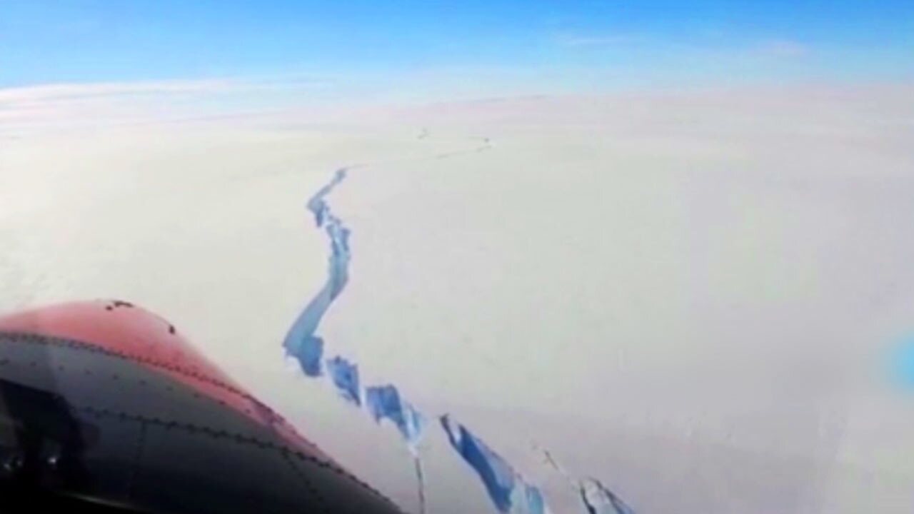 شکسته شدن یک صفحه یخی به مساحت لندن، در قطب جنوب! + فیلم