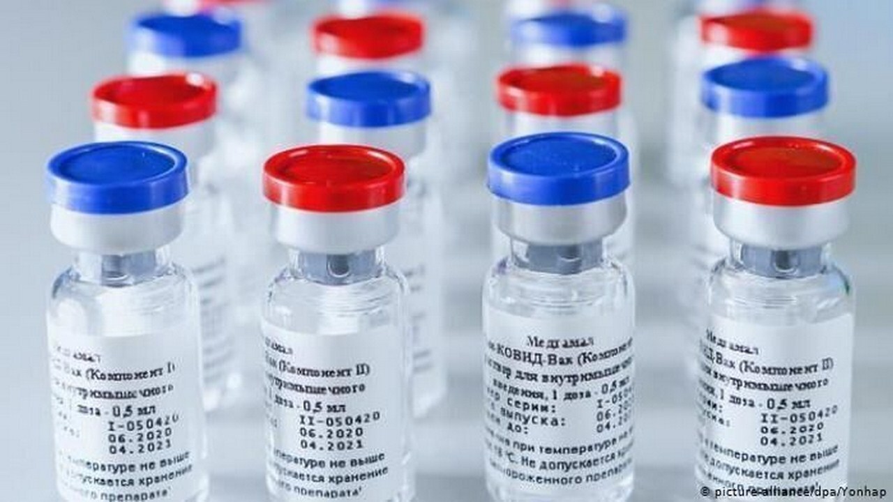 اولین محموله واکسن روسی کرونا به تایباد رسید