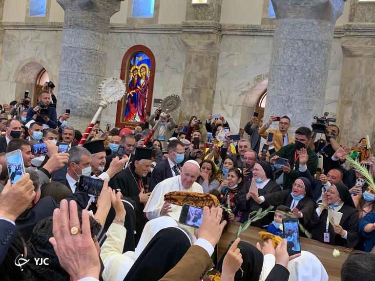 حضور رهبر کاتولیک‌های جهان در بزرگترین کلیسای عراق+ تصاویر