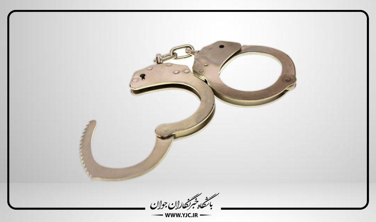 دستبند پلیس خرمشهر بر دستان سارق حرفه‌ای