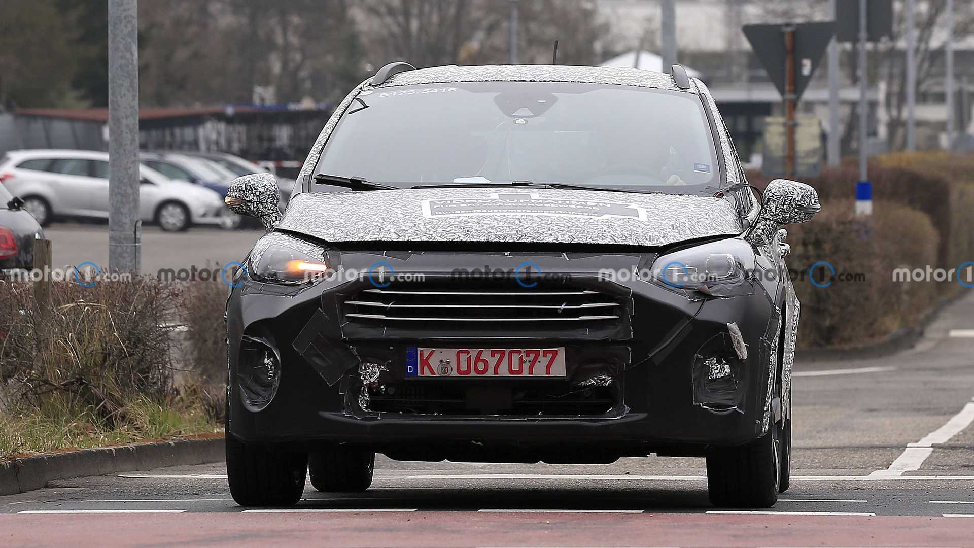 خودروی جدید Fiesta Facelift Spied شرکت فورد با استتار کامل در خیابان دیده شد