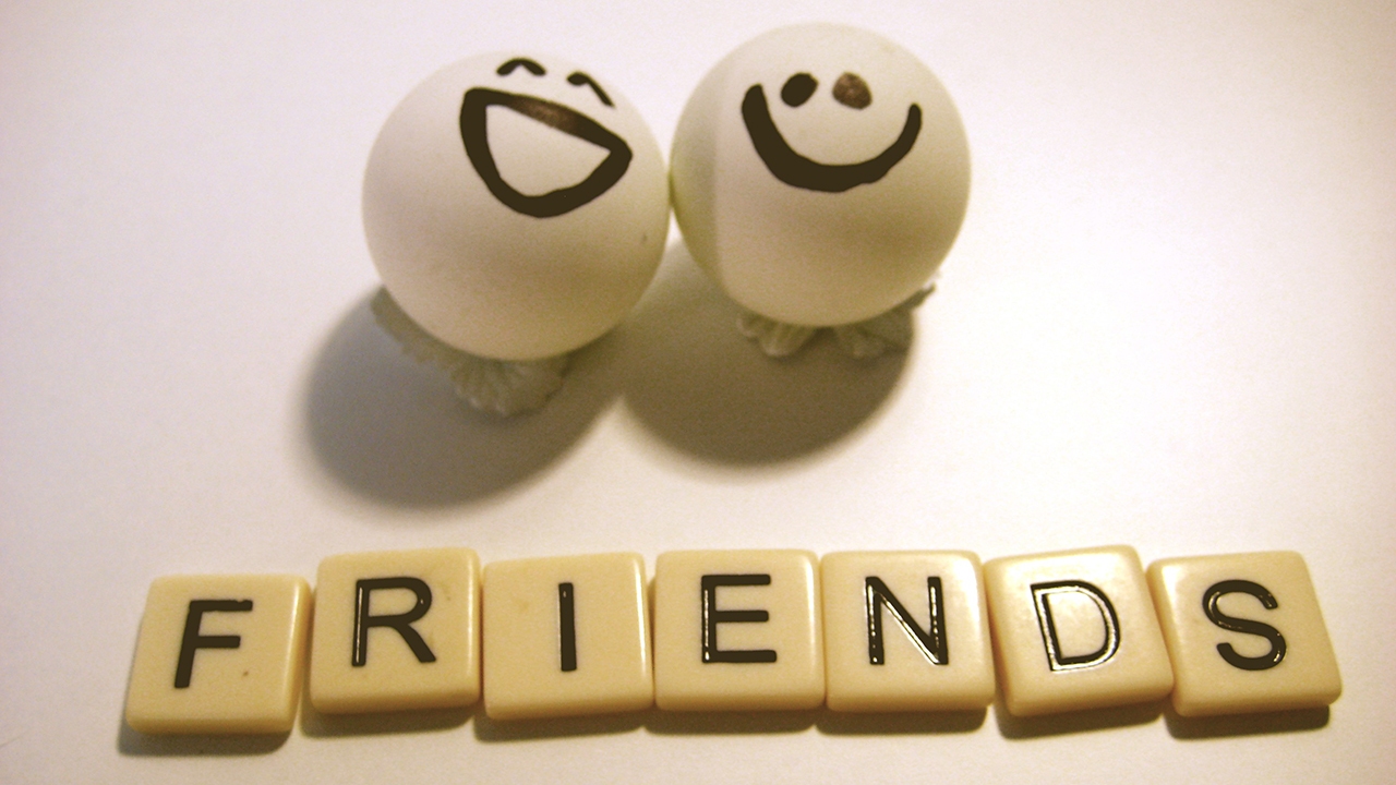 برخی از ویژگی‌های دوست واقعی/ دوست آن باشد که گیرد دست دوست در پریشان حالی و درماندگی