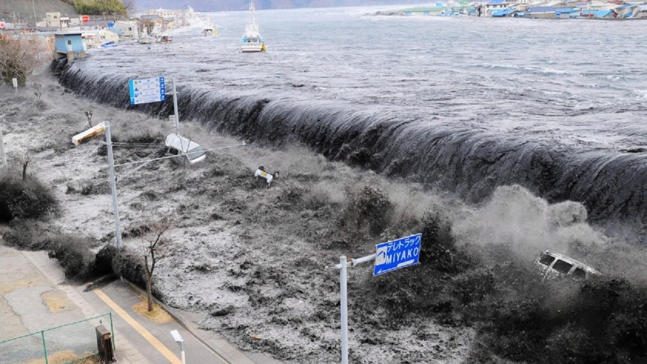 زلزله ۷.۲ ریشتری و سونامی در ژاپن