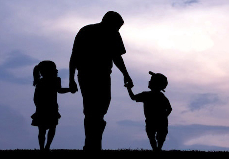 رابطه درست پدر با فرزندان چگونه است؟