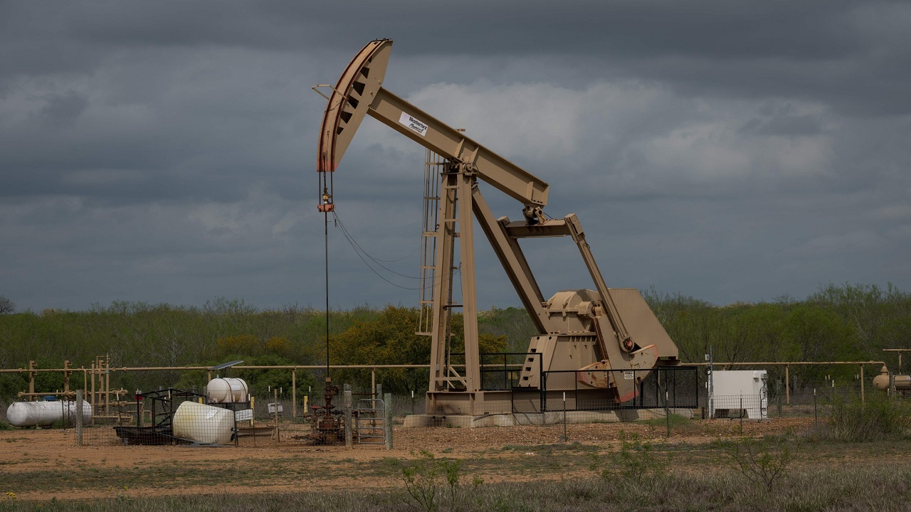 سقوط بهای نفت خام آمریکا به زیر ۱۱.۵ دلار در هر بشکه