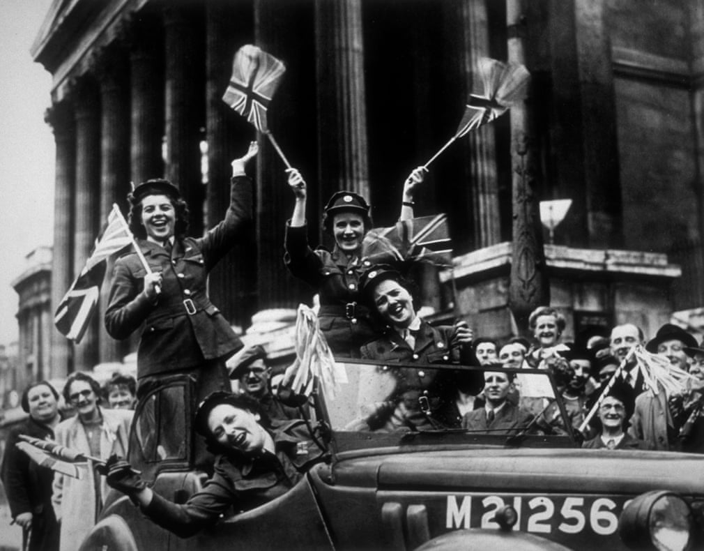 تصاویر آرشیوی گاردین از سالروز پایان جنگ جهانی دوم