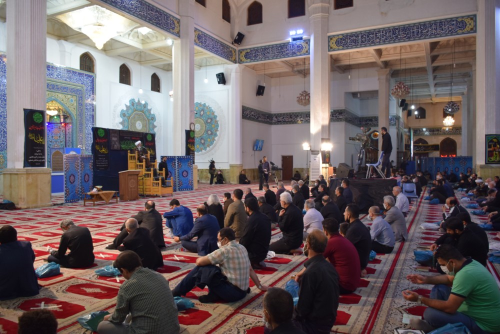 دوستی اهل بیت (ع) عمل انسان را نورانی می‌کند