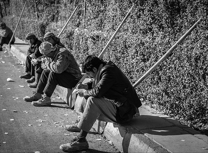 چه کسی نان سفره کارگران سر گذر را می دهد؟/ پاسکاری مسئولین همچنان ادامه دارد