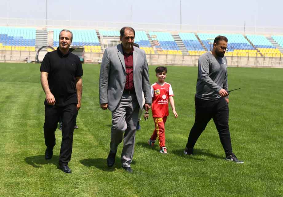 بازدید سرپرست باشگاه پرسپولیس از ورزشگاه شهید کاظمی