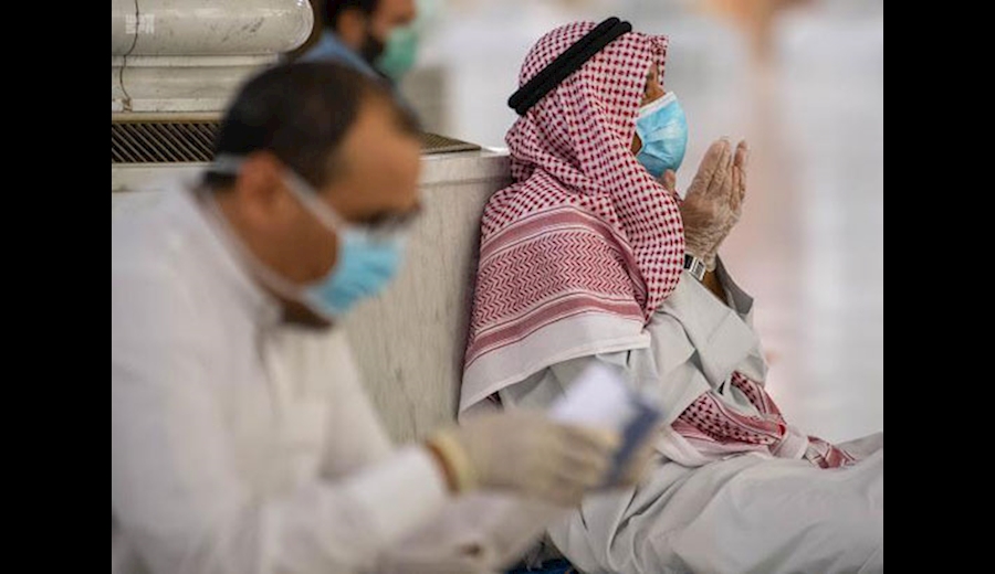 حضور نمازگزاران در مسجد النبی پس از لغو محدودیت‌های اجتماعی+ تصاویر