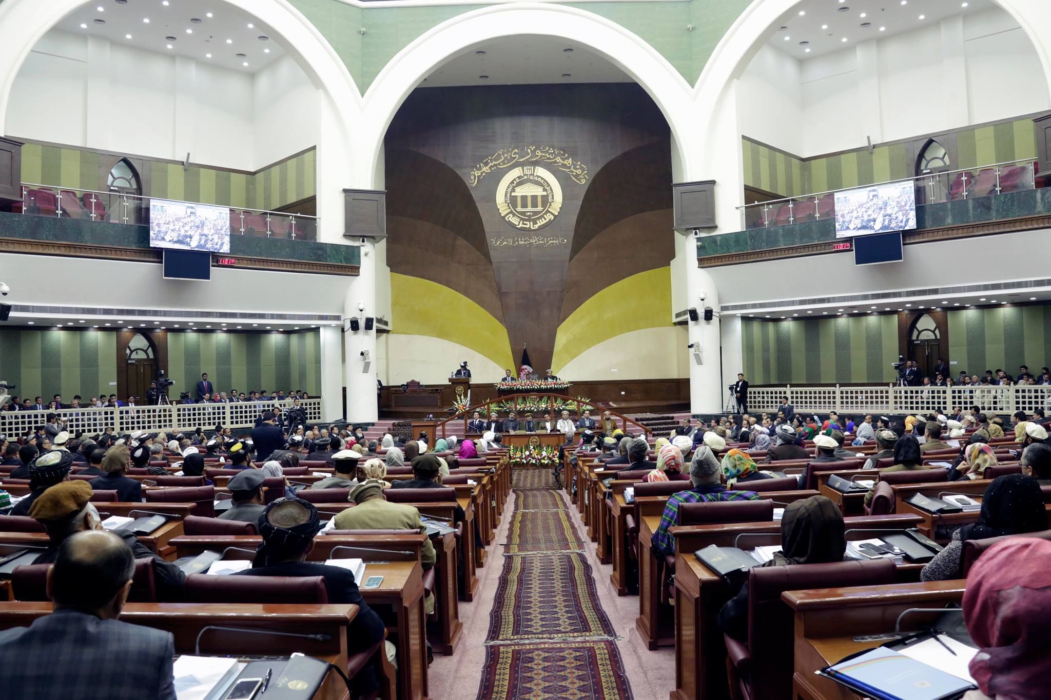 مجلس افغانستان: اشرف غنی ناقض قانون اساسی و اختیارات مجلس است