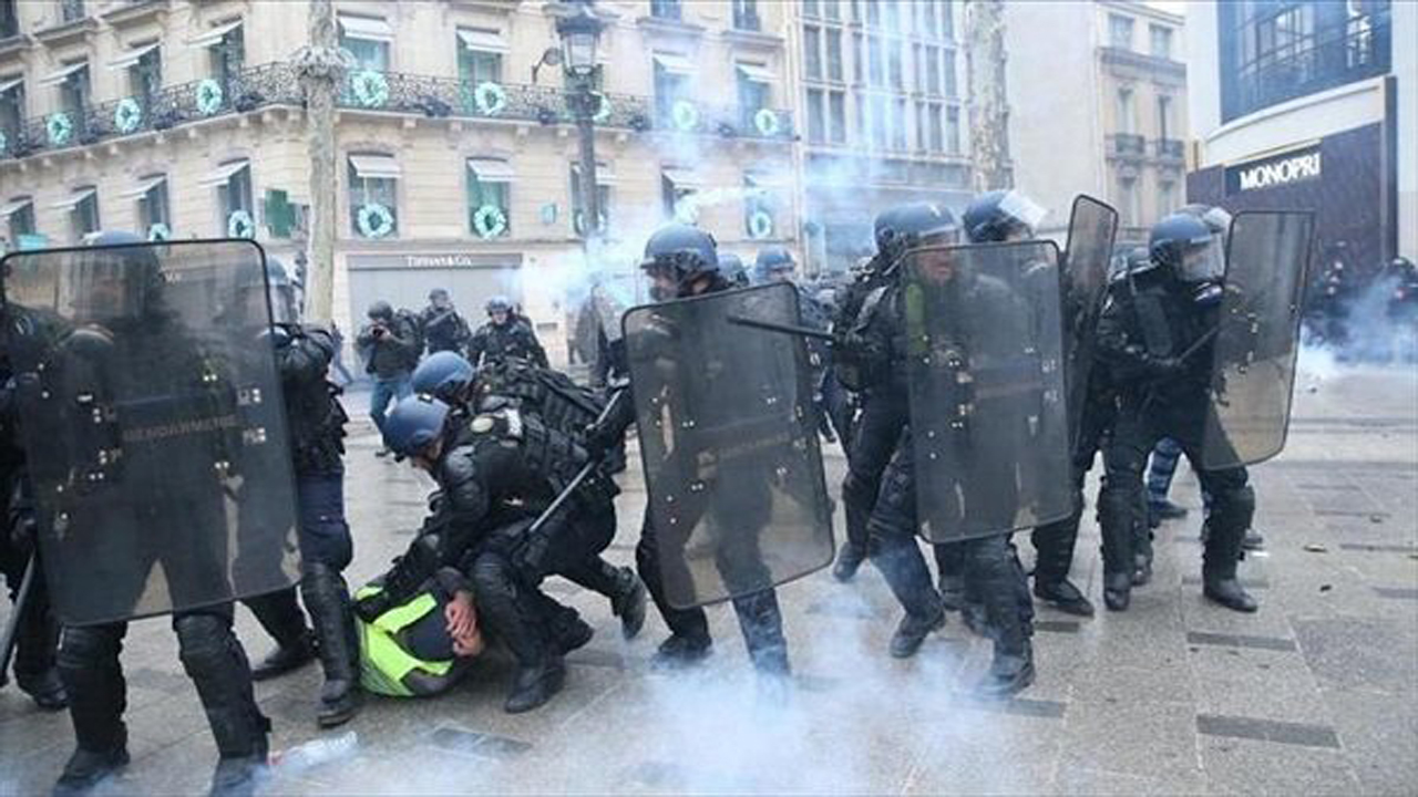 هکر‌ها پلیس نژادپرست فرانسه را رسوا کردند