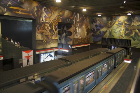 عجیب ترین ایستگاه‌های مترو در دنیا + تصاویر