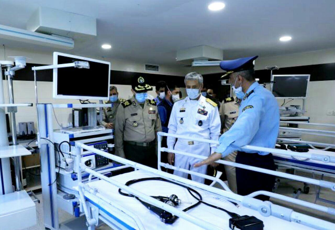 دریادار سیاری از دانشگاه علوم پزشکی ارتش بازدید کرد