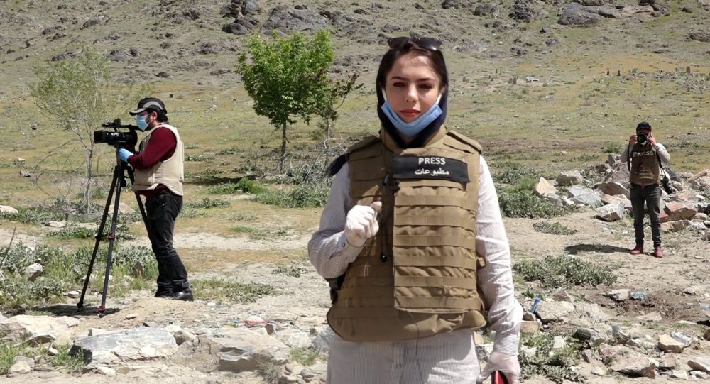 معرفی یک خبرنگار زن افغانستانی به عنوان یکی از ۳۰ قهرمان اطلاع رسانی دنیا