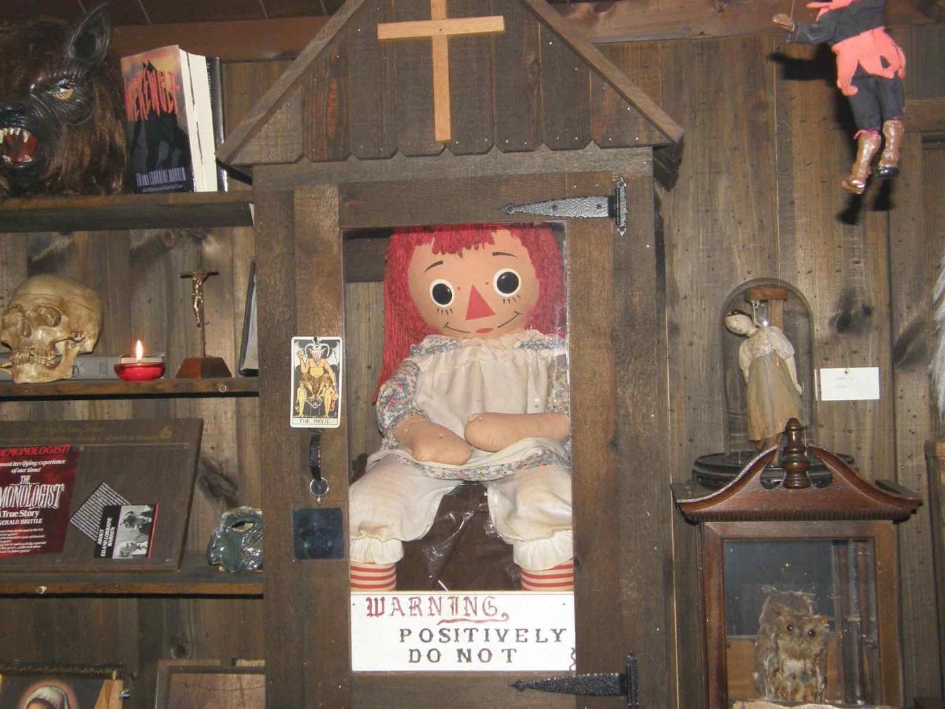 عروسک آنابل؛ داستان واقعی عروسک ترسناکی که الهام بخش The Conjuring شد