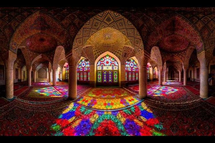 مرمت در‌های مسجد صورتی شیراز