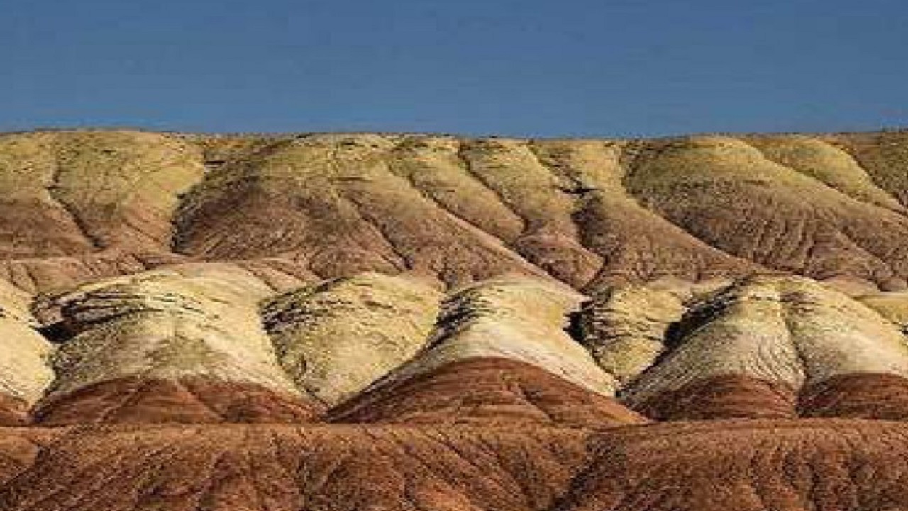 هشت طرح گردشگری برای تپه‌های مریخی دامغان ارائه شد