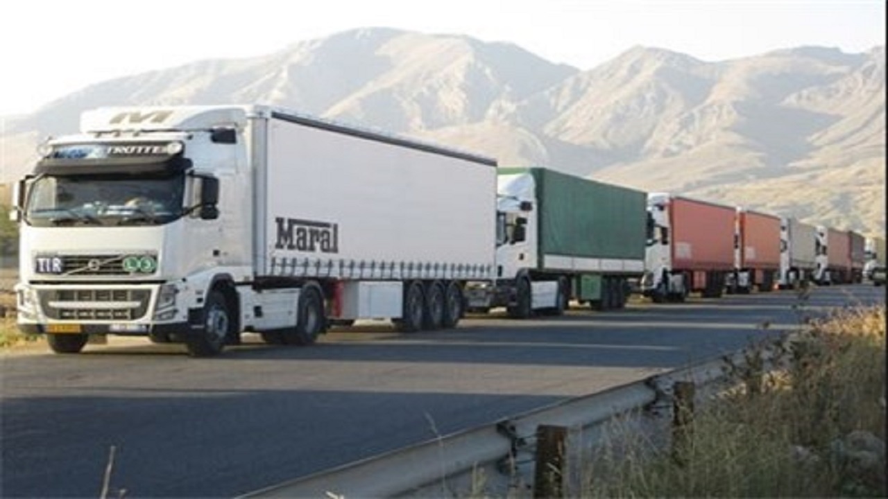 ۵۱۰ کامیون حامل سوخت منتظر ورود به افغانستان هستند