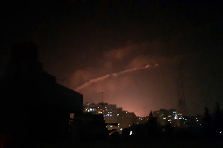 دیدبان مدعی حمله جنگنده‌های ناشناس به شرق سوریه شد