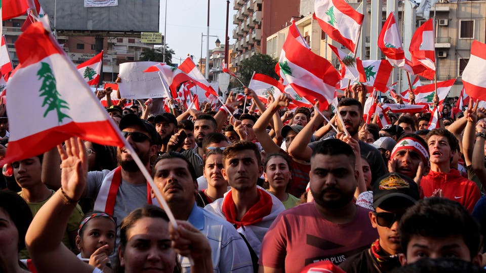 تجمع لبنانی‌ها در اعتراض به مداخله‌جویی‌های آمریکا