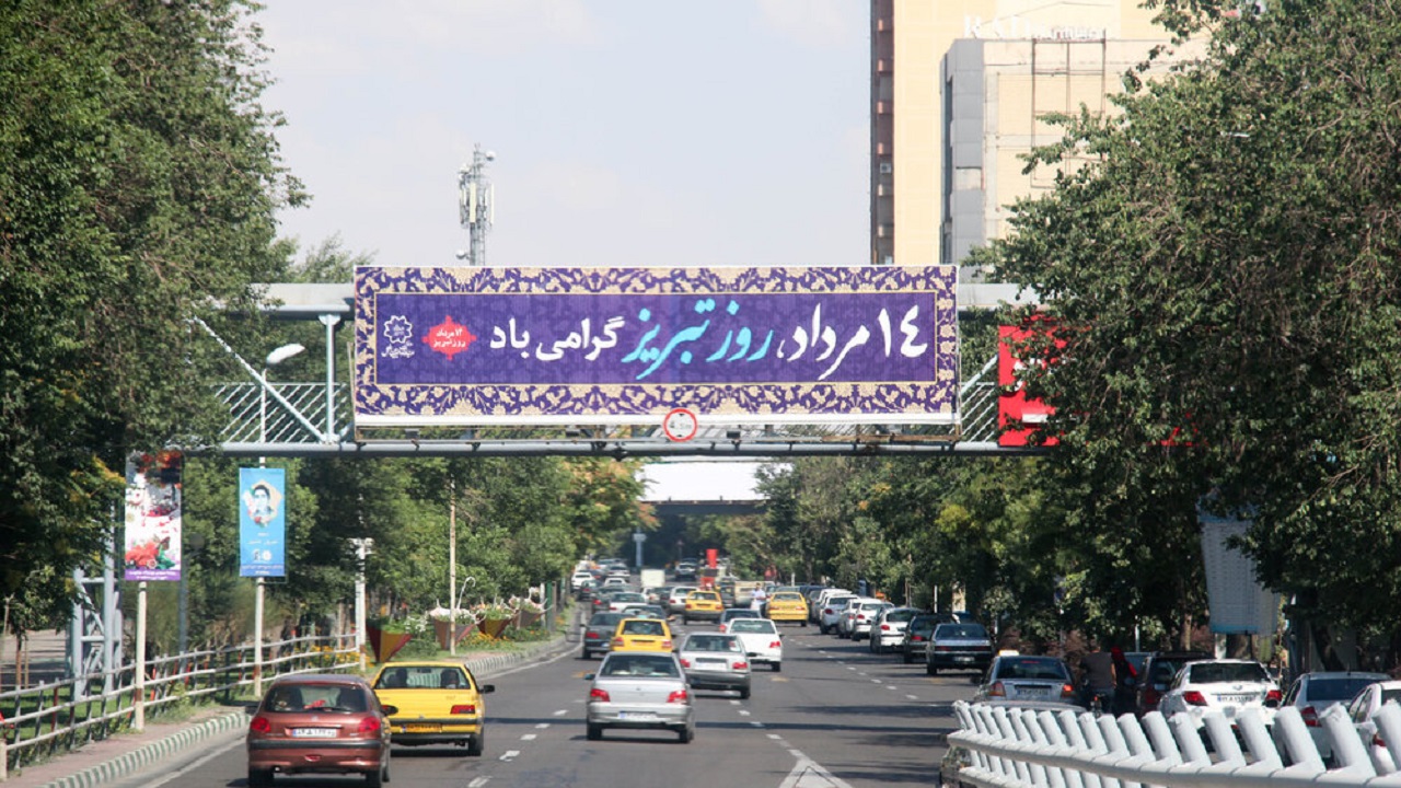 گرامیداشت روز تبریز به وسعت بیلبورد‌های شهر