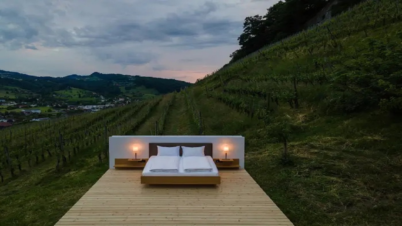 عجیب‌ترین هتل دنیا در سوئیس: هتلی بدون در و دیوار و پنجره + تصاویر