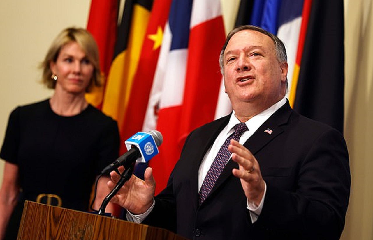 پمپئو: نمی‌گذاریم روسیه و چین تحریم‌های ایران را نقض کنند / عصبانیت آمریکا از شرکای اروپایی خود