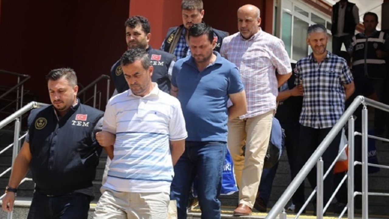 بازداشت حدود ۱۰۰ تن به اتهام ارتباط با شبکه فتح‌الله گولن در ترکیه
