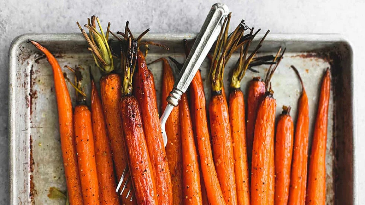 طرز تهیه هویج کبابی طعم‌دار و خوشمزه به سه روش