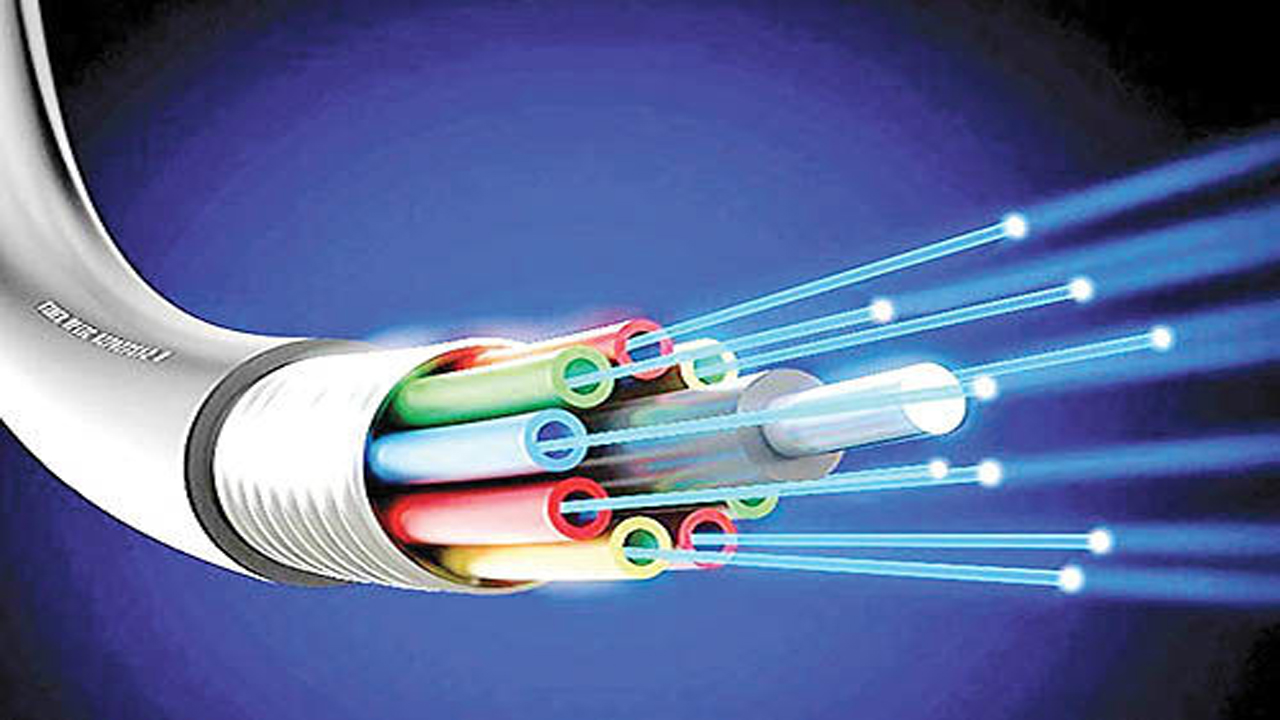 اتصال ۴۳ روستا به شبکه ملی اطلاعات از طریق فیبر نوری فراهم شد