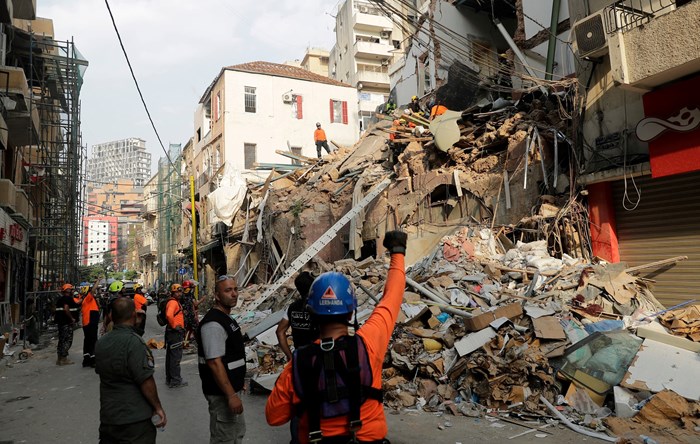 ادامه عملیات امداد در لبنان در پی دریافت نشانه‌هایی از علایم حیاتی زیر آوار