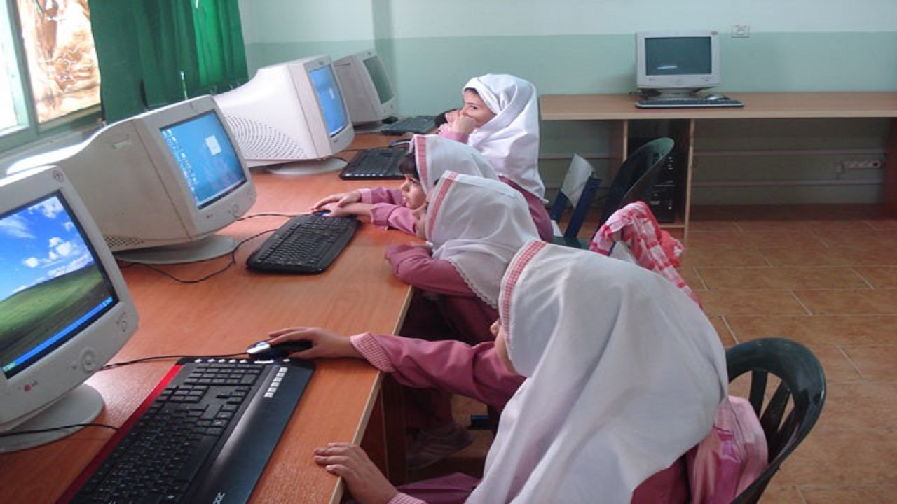عدم دسترسی ۳۰۰ مدرسه روستایی خراسان جنوبی به اینترنت