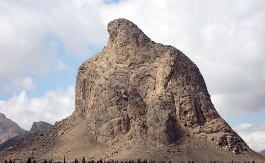 نفس تنها کوه عقاب جهان به شماره افتاد