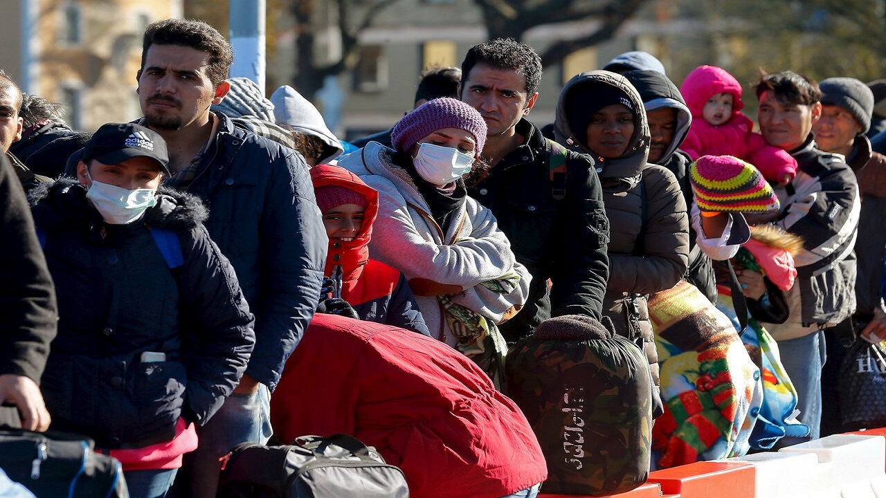 آتش‌سوزی و تخریب کامل بزرگترین اردوگاه پناهجویان در یونان/ هزاران مهاجر آواره شده‌اند