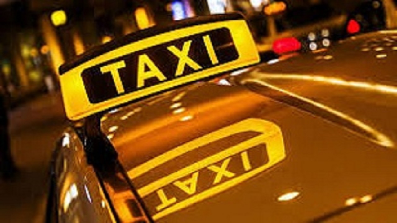 رعایت دستورالعمل های بهداشتی از سوی رانندگان تاکسی الزامی است