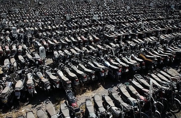 سرنوشت موتور سیکلت‌های رسوب شده در پارکینگ‌ها/ رسوب ۷۰ هزار موتور سیکلت توقیفی در پارکینگ‌های پایتخت