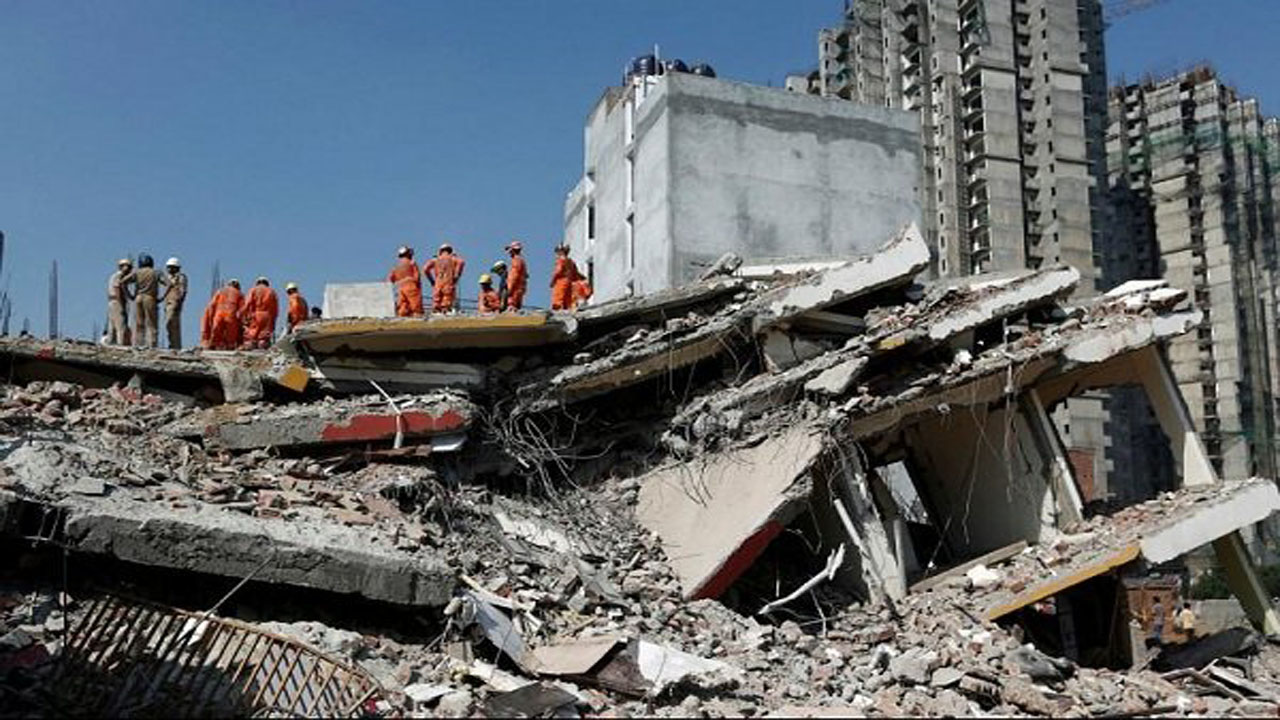 ریزش ساختمان در شرق هند ۷۰ نفر را زیر آوار گرفتار کرد