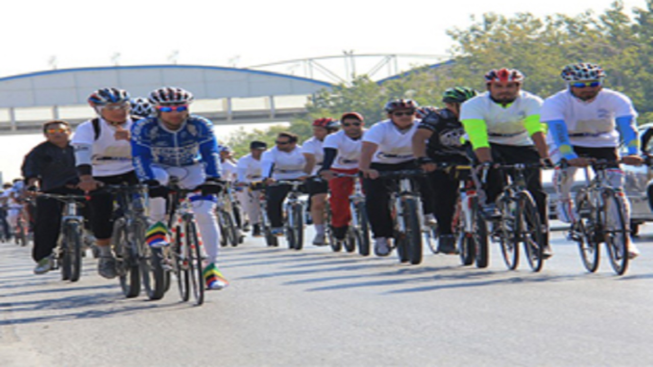 رکاب زنی دوچرخه سواران مشهدی به مناسبت روز جهانی بدون خودرو