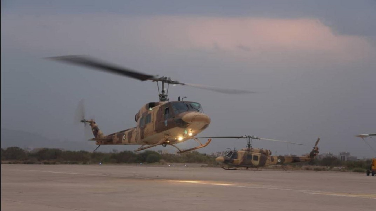 اجرای تمرین آموزشی پرواز در شب با بالگرد‌های ۲۱۴ و ۲۰۶ هوانیروز ارتش