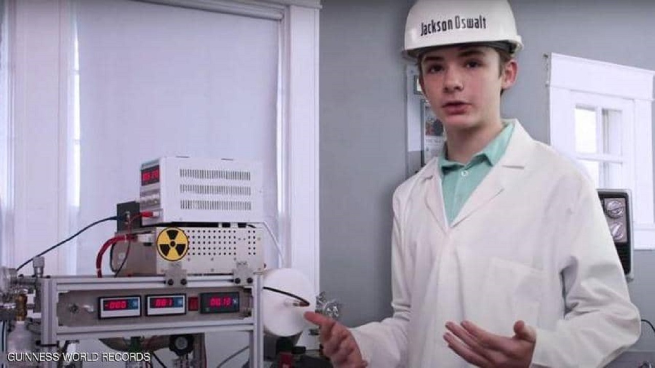 نام نابغه ۱۲ ساله هسته ای، پس از ساخت رآکتور خانگی در گینس ثبت شد+ تصاویر