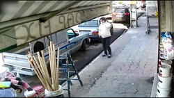 سرقت عجیب پراید در حضور راننده! + فیلم