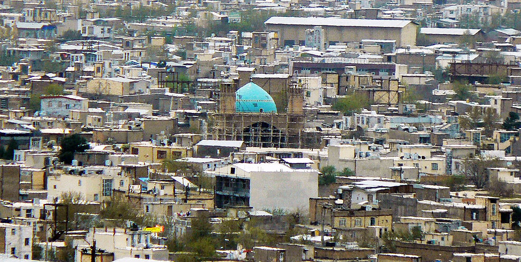 مروری بر دوره‌های مختلف معماری ایرانی در یکی از مساجد بروجرد