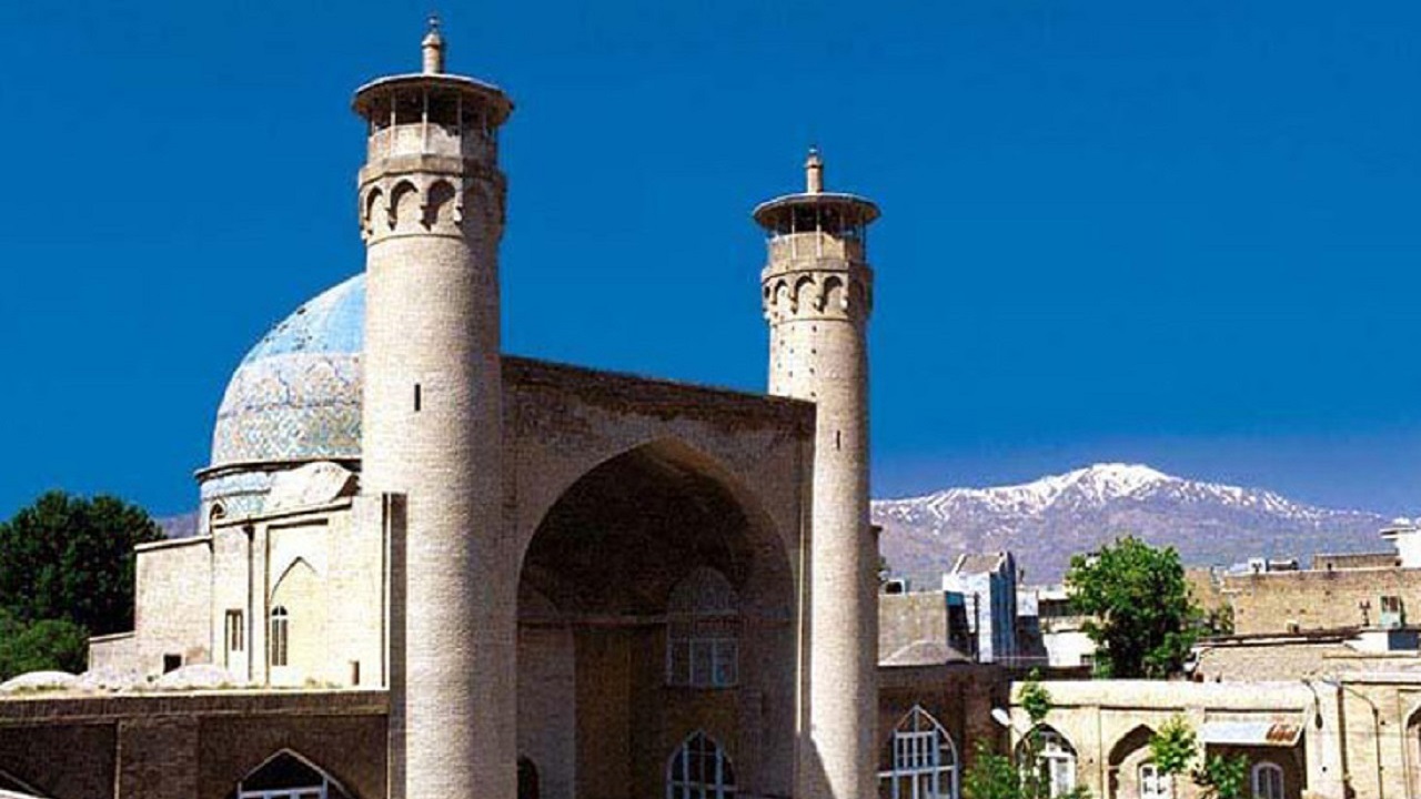 مرور دوره‌های مختلف معماری ایرانی در یکی از مساجد بروجرد