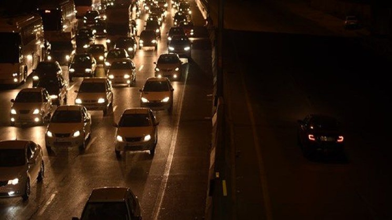 ترافیک نیمه سنگین در آزادراه قزوین - کرج